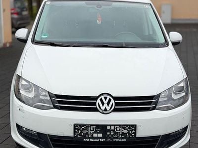 Second-hand VW Sharan Highline 140 CP (102 kW) 2015 Alb Monovolum