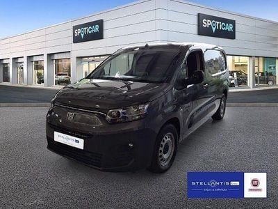 Gebraucht Fiat Doblò 100 kW (136 PS) 2023 Grau Van / Kleinbus