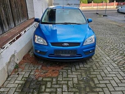 Usata Ford Focus 100 CV (73 kW) 2007 Blu Berlina