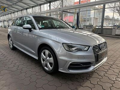 Gebraucht Audi A3 Ambiente 150 PS (110 kW) 2015 Silber Limousine