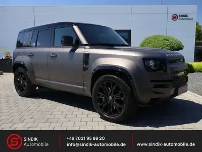 Gebraucht Land Rover Defender 635 PS (467 kW) 2025 Charente grey SUV