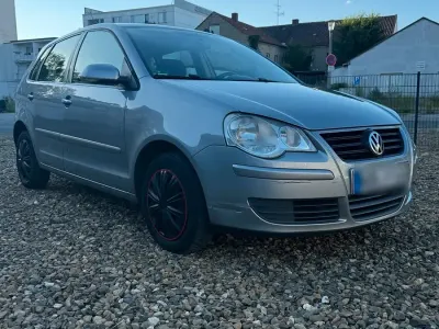 Gebraucht VW Polo 75 PS (55 kW) 2009 Silber Kleinwagen