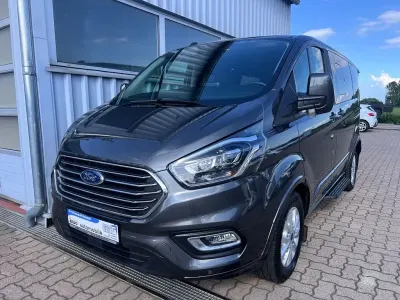 Gebraucht Ford Tourneo Titanium 150 PS (110 kW) 2022 Grau Kombi