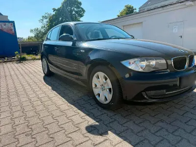 Gebraucht BMW 118 143 PS (105 kW) 2009 Schwarz Kleinwagen