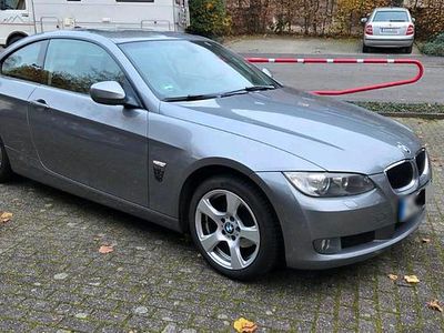 Gebraucht BMW 320 170 PS (125 kW) 2010 Grau Coupé