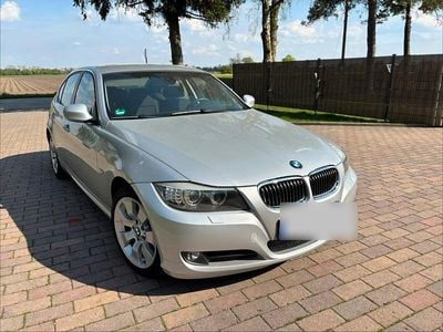 Usata BMW 330 Comfort Edition 272 CV (200 kW) 2009 Argento Berlina