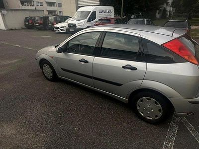 Usata Ford Focus 101 CV (74 kW) 2004 Argento Utilitaria