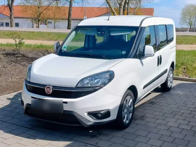 Gebraucht Fiat Doblò Lounge 120 PS (88 kW) 2019 Weiß Van / Kleinbus