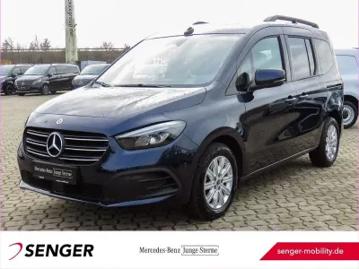 Begagnad Mercedes T180 Progressive 116 HK (85 kW) 2024 Blå Minibuss
