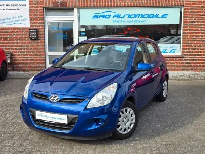 Gebraucht Hyundai i20 Edition 77 PS (56 kW) 2010 Blau Kleinwagen