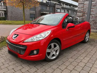 Gebraucht Peugeot 207 CC Premium 120 PS (88 kW) 2010 Rot Cabrio