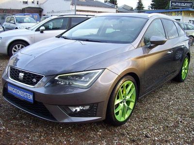 Grau Gebraucht 2014 Seat Leon ST FR Kombi | 10.550 € (Fairer Preis)