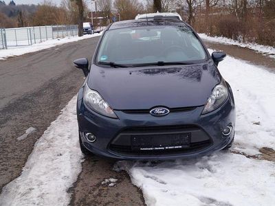 Gebraucht Ford Fiesta Champions Edition 82 PS (60 kW) 2012 Grau Limousine