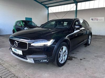 Gebraucht Volvo V90 CC Pro 190 PS (139 kW) 2017 Onyx black Kombi