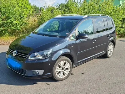 Gebraucht VW Touran Life 140 PS (102 kW) 2013 Schwarz Van / Kleinbus