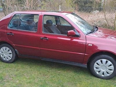 Occasion VW Vento 75 PK (55 kW) 1997 Rood Sedan