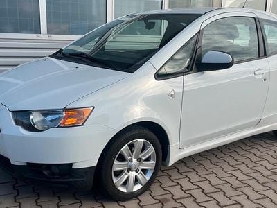 Gebraucht Mitsubishi Colt 75 PS (55 kW) 2012 Weiß Kleinwagen