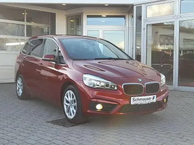 Gebraucht BMW 220 Gran Tourer Advantage 192 PS (141 kW) 2017 Rot Van / Kleinbus