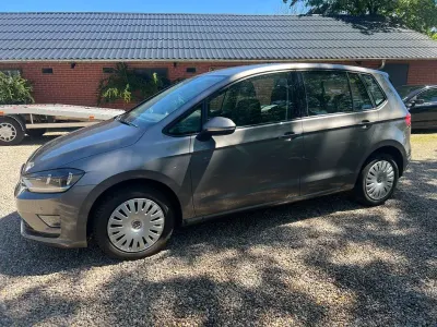 Gebraucht VW Golf Sportsvan Comfortline 110 PS (80 kW) 2015 Silber Van / Kleinbus