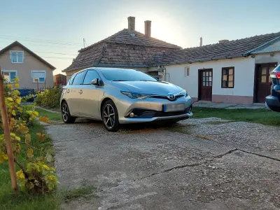 Gebraucht Toyota Auris Edition-S 112 PS (82 kW) 2017 Silber Limousine