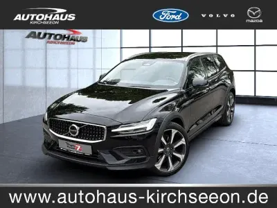 Gebraucht Volvo V60 CC Plus 197 PS (144 kW) 2023 Schwarz Kombi