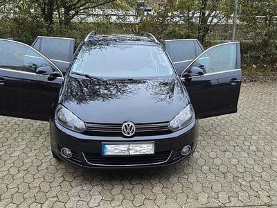 Schwarz Gebraucht 2011 VW Golf VI Highline Kleinwagen | 7.900 € (Etwas zu teuer)