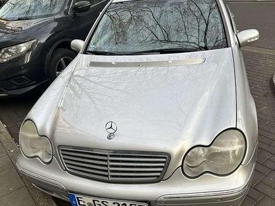 Mercedes C200