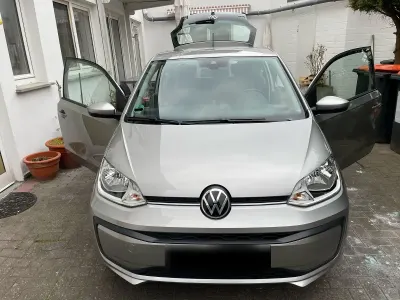 Gebraucht VW up! 65 PS (47 kW) 2021 Silber Kleinwagen