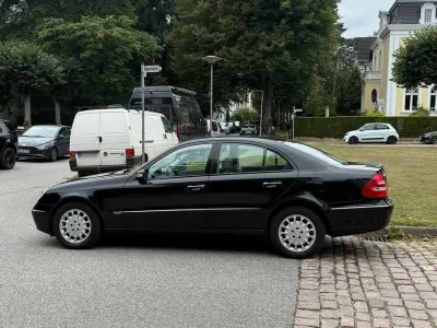 Gebraucht Mercedes E200 Elegance 163 PS (119 kW) 2005 Schwarz Limousine