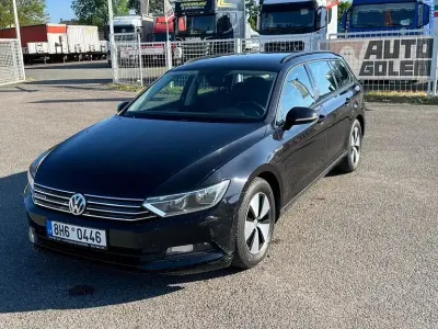 Gebraucht VW Passat Trendline 120 PS (88 kW) 2015 Schwarz Kombi