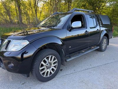 Second-hand Nissan Navara 231 CP (169 kW) 2012 Negru Pickup