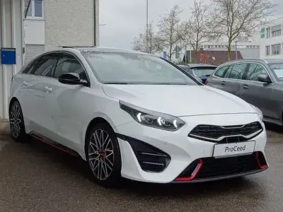 Gebraucht Kia ProCeed GT 204 PS (150 kW) 2023 Weiß Kombi