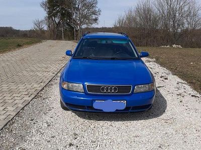 Gebraucht Audi A4 110 PS (80 kW) 1996 Blau Kombi