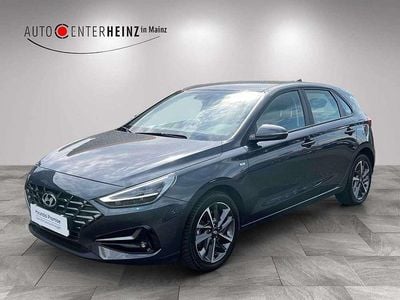 Gebraucht Hyundai i30 Trend 120 PS (88 kW) 2024 Schwarz Limousine