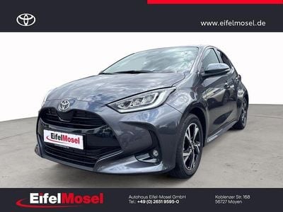 Neu Toyota Yaris Hybrid 116 PS (85 kW) 2025 Grau Limousine