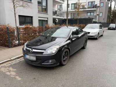 Second-hand Opel Astra Cabriolet 140 CP (102 kW) 2007 Cabrio
