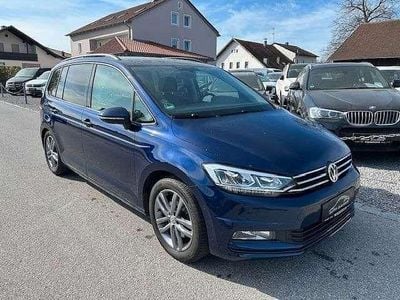 Begagnad VW Touran Comfortline 150 HK (110 kW) 2016 Blå Minibuss