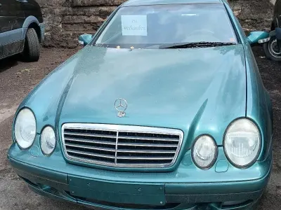 Gebraucht Mercedes CLK200 163 PS (119 kW) 2001 Grün Coupé