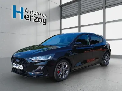 Neu Ford Focus ST-Line 125 PS (91 kW) 2025 Agate black metallic Limousine