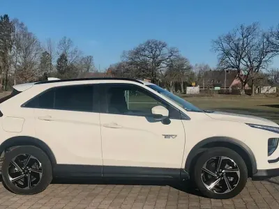 Gebraucht Mitsubishi Eclipse Cross Basis 188 PS (138 kW) 2022 Weiß SUV