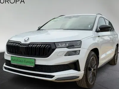 Gebraucht Skoda Karoq SportLine 190 PS (139 kW) 2022 Weiß SUV