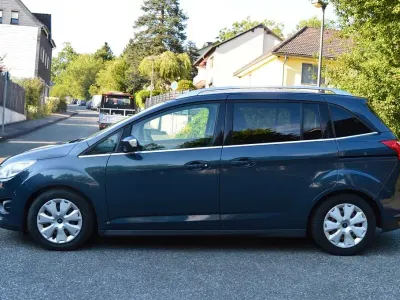 Gebraucht Ford Grand C-Max Trend 116 PS (85 kW) 2012 Grau Van / Kleinbus