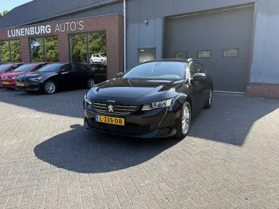 Gebraucht Peugeot 508 Active 131 PS (96 kW) 2021 Schwarz Limousine