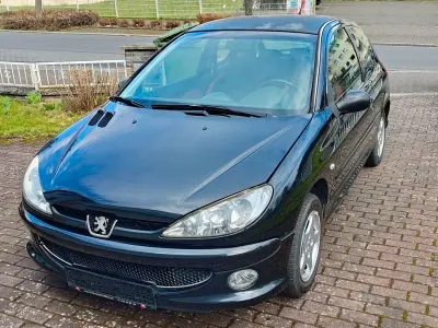 Gebraucht Peugeot 206 75 PS (55 kW) 2006 Schwarz Limousine