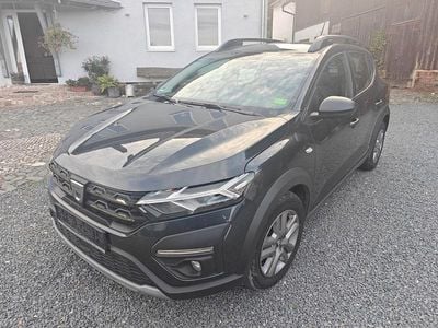 Gebraucht Dacia Sandero Essentiel 101 PS (74 kW) 2022 Grau SUV