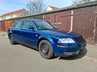 Second-hand VW Passat 150 CP (110 kW) 2000 Albastru Berlinǎ