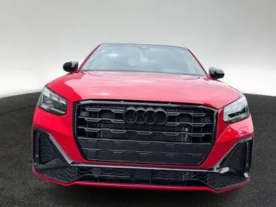 Neu Audi Q2 S-Line 150 PS (110 kW) 2026 Progressivrot metallic SUV