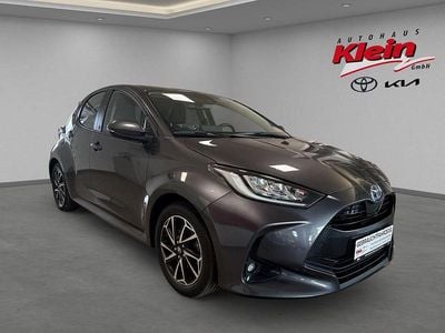 Gebraucht Toyota Yaris Hybrid Team 116 PS (85 kW) 2023 Grau Kleinwagen