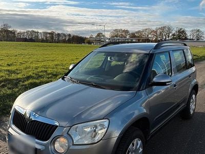Second-hand Skoda Yeti 105 CP (77 kW) 2009 Gri SUV