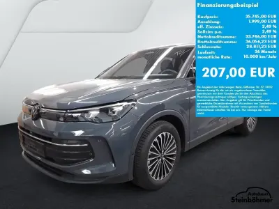 Gebraucht VW Tiguan Goal 150 PS (110 kW) 2025 Delfingrau (grau) SUV